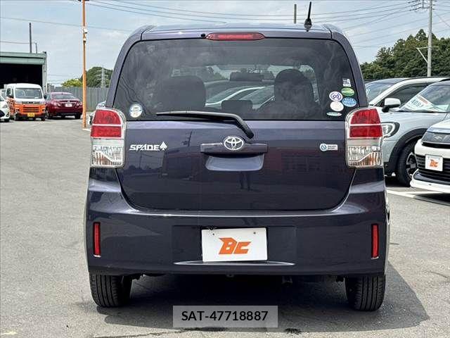 Toyota SPADE 2014-10 7458062-13