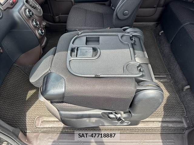 Toyota SPADE 2014-10 7458062-18