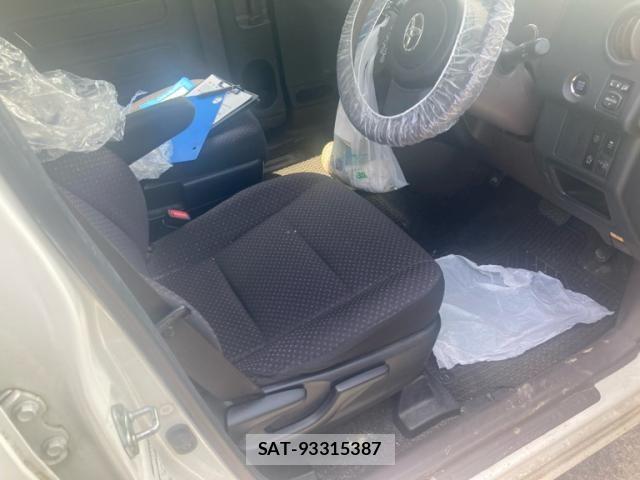 Toyota SPADE 2012-07 7458065-14
