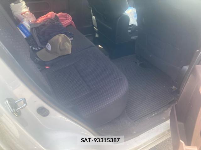Toyota SPADE 2012-07 7458065-15
