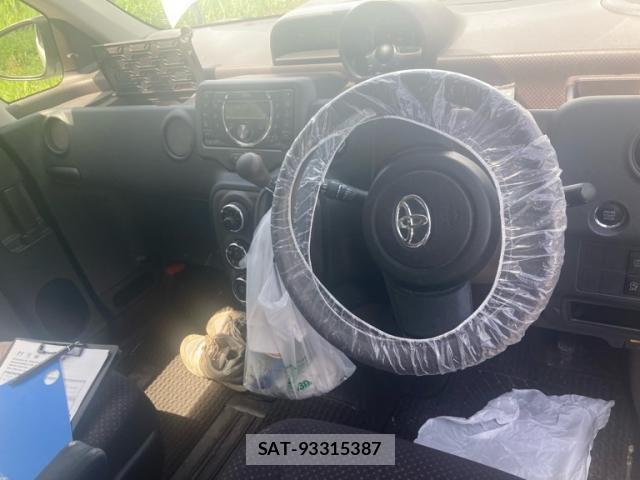 Toyota SPADE 2012-07 7458065-16