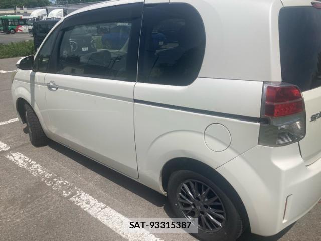 Toyota SPADE 2012-07 7458065-5
