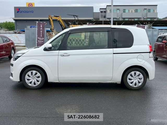 Toyota SPADE 2015-07 7502999-14