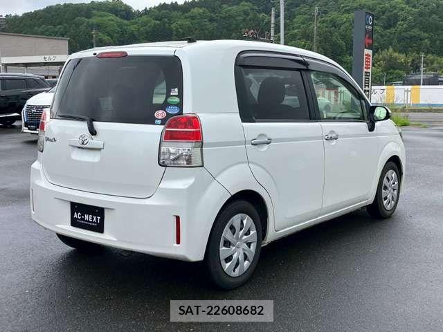 Toyota SPADE 2015-07 7502999-18