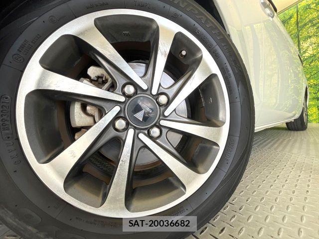Toyota SPADE 2015-11 7562901-12