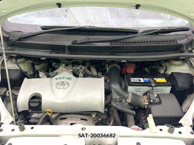 Toyota SPADE 2015-11 7562901-17