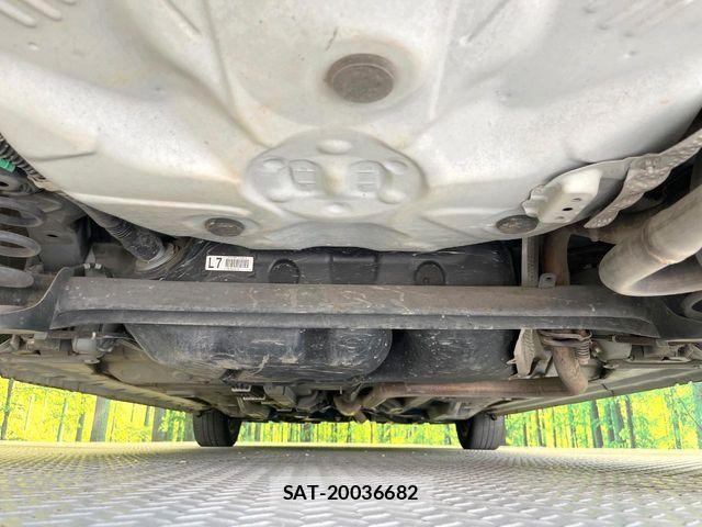 Toyota SPADE 2015-11 7562901-18