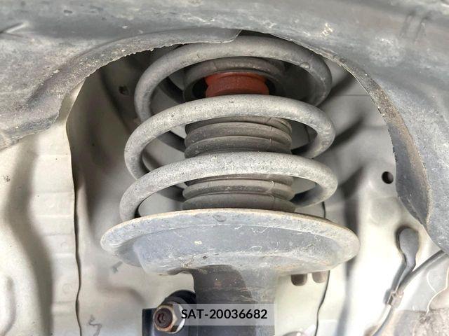 Toyota SPADE 2015-11 7562901-19