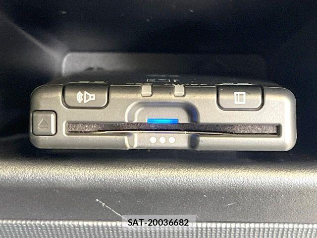 Toyota SPADE 2015-11 7562901-5