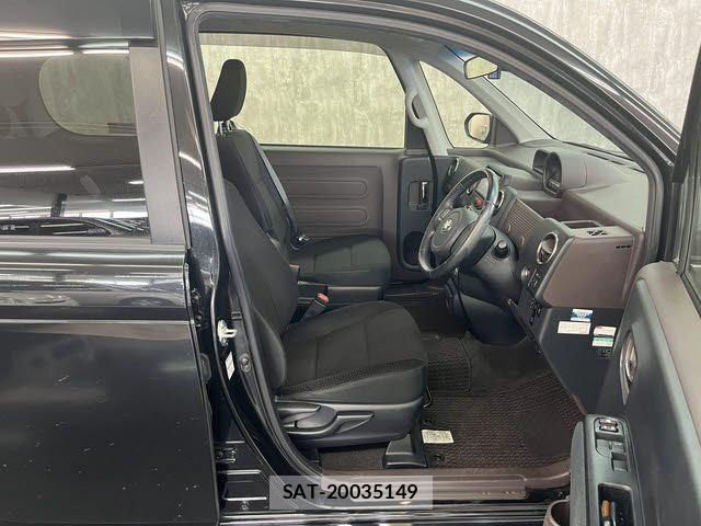 Toyota SPADE 2018-03 7562899-3
