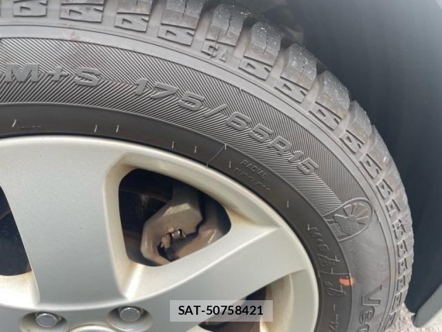 Toyota SPADE 2012-11 7620301-4