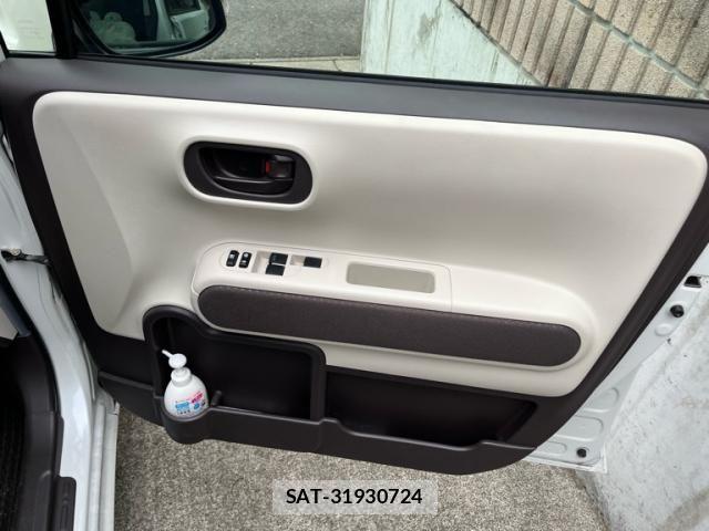 Toyota SPADE 2013-03 7620305-23
