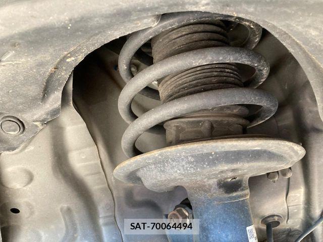 Toyota SPADE 2017-04 7620299-19