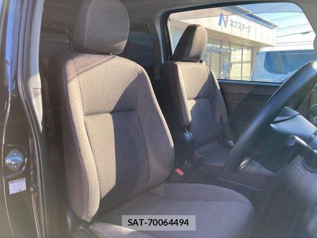 Toyota SPADE 2017-04 7620299-7