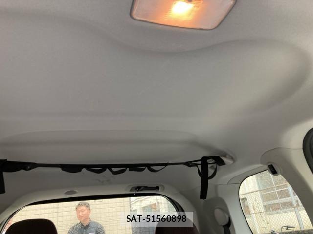 Toyota SPADE 2013-03 7729133-13