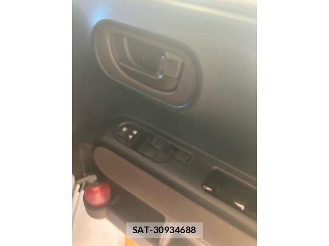Toyota SPADE 2012-08 7729135-14