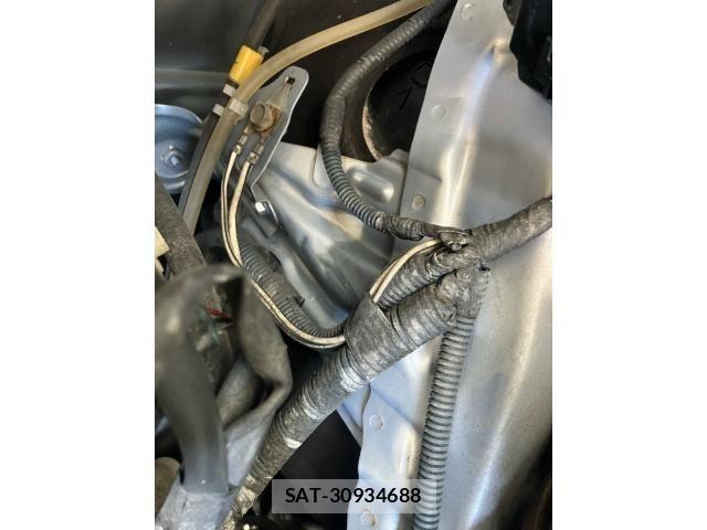 Toyota SPADE 2012-08 7729135-28