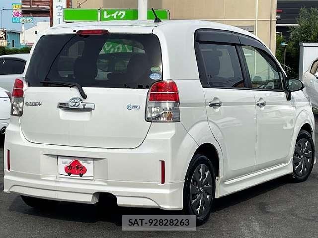 Toyota SPADE 2015-06 7729129-2