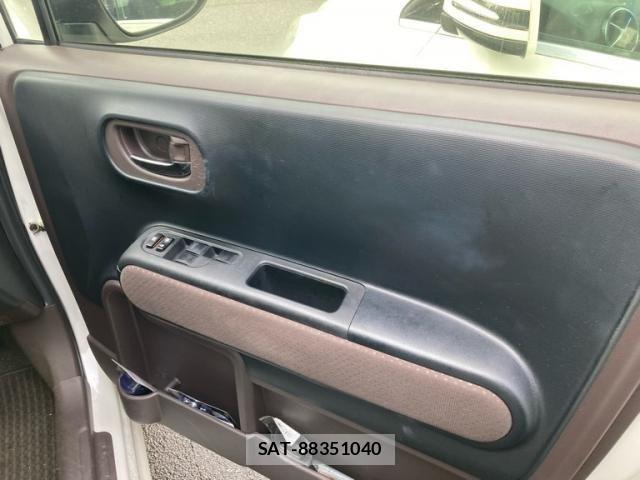 Toyota SPADE 2013-10 7789380-16