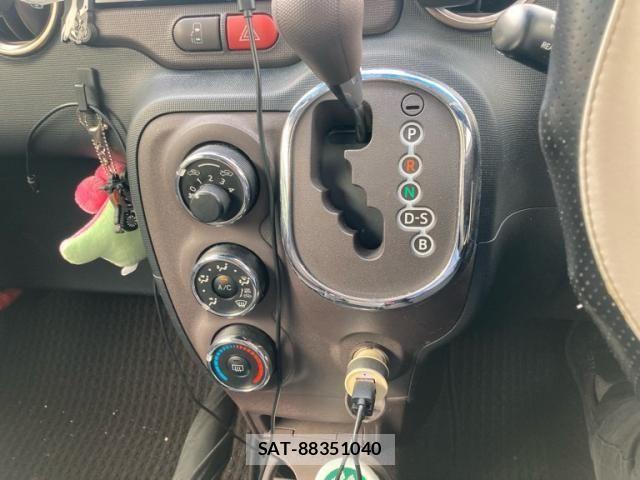 Toyota SPADE 2013-10 7789380-21