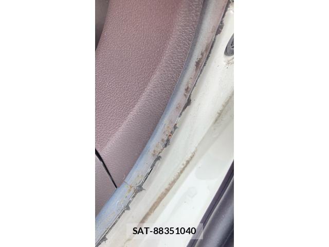 Toyota SPADE 2013-10 7789380-23