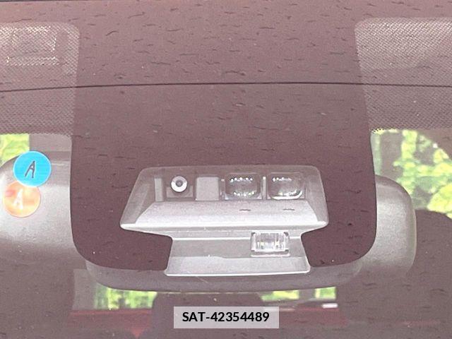 Toyota SPADE 2016-09 7789385-3