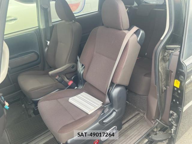 Toyota SPADE 2013-09 7789383-18