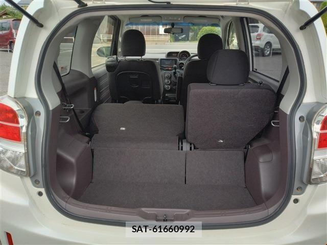 Toyota SPADE 2015-08 7789384-10