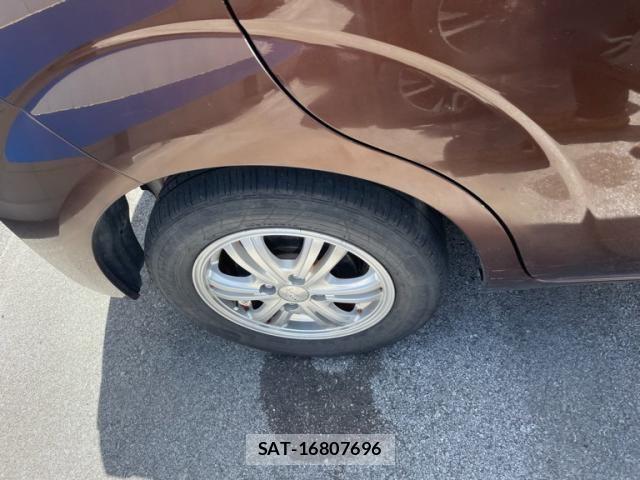 Toyota SPADE 2013-08 7789378-13