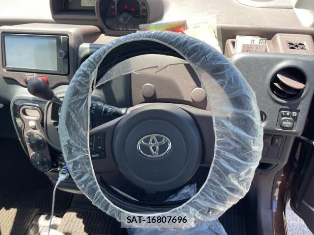 Toyota SPADE 2013-08 7789378-16