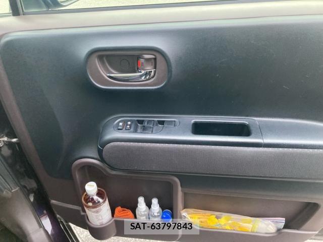 Toyota SPADE 2017-12 7879595-13