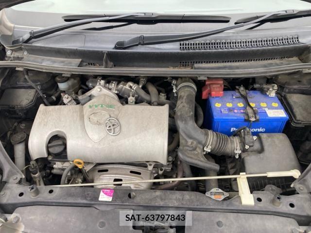 Toyota SPADE 2017-12 7879595-5