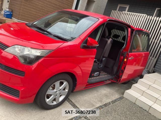Toyota SPADE 2013-12 7879598-1