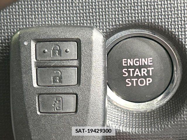 Toyota SPADE 2013-10 7981098-4