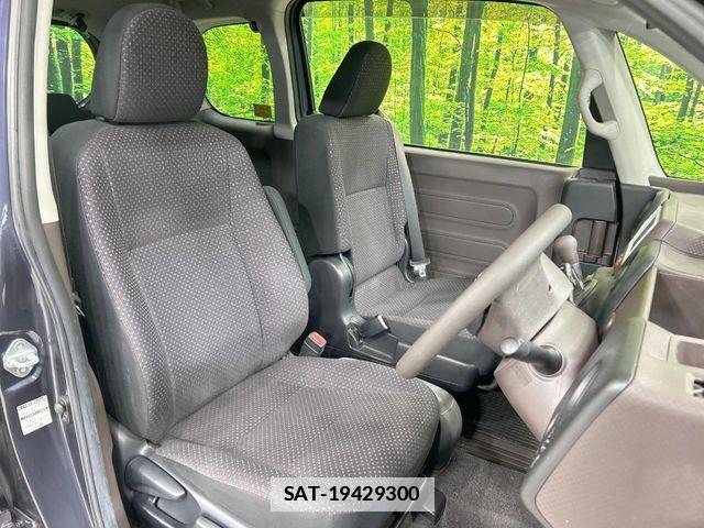 Toyota SPADE 2013-10 7981098-7