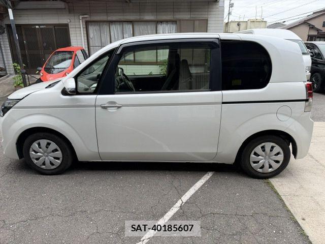 Toyota SPADE 2015-05 7981099-6