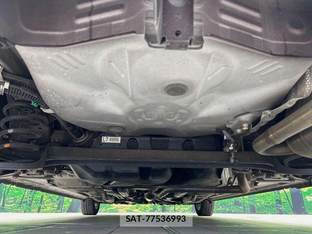 Toyota SPADE 2016-10 8038420-18