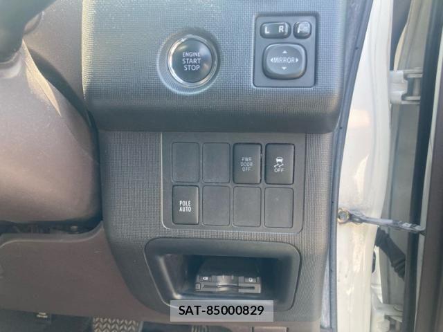 Toyota SPADE 2013-08 8038422-9
