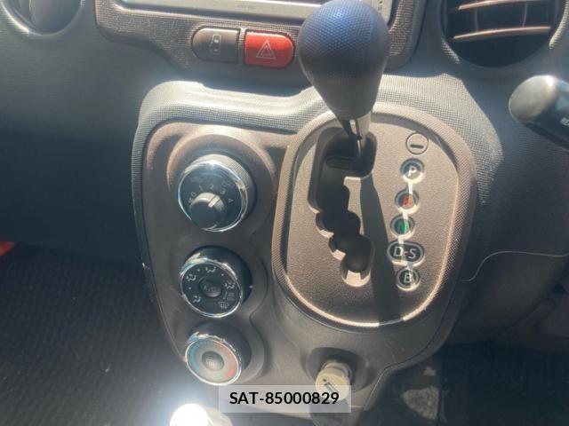 Toyota SPADE 2013-08 8038422-10