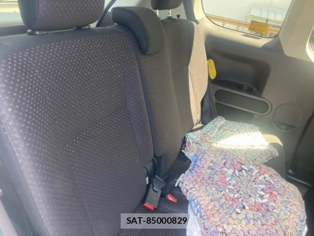 Toyota SPADE 2013-08 8038422-13
