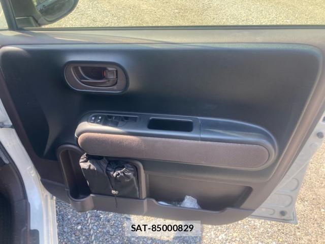 Toyota SPADE 2013-08 8038422-16