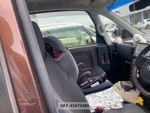 Toyota SPADE 2013-09 8038423-10