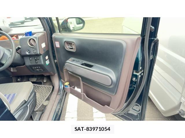 Toyota SPADE 2016-07 8075690-13