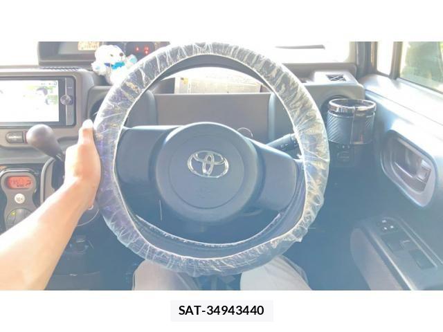 Toyota SPADE 2013-08 8075688-16
