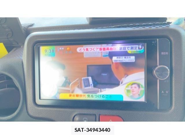 Toyota SPADE 2013-08 8075688-21