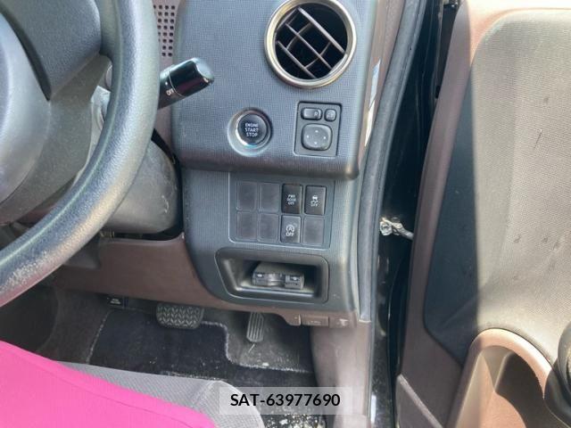 Toyota SPADE 2015-07 8102009-9