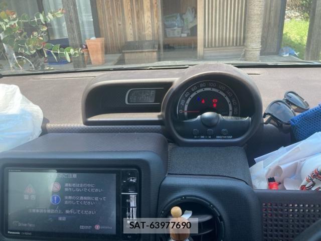Toyota SPADE 2015-07 8102009-15