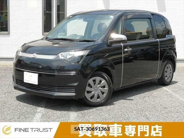 Toyota SPADE 2015-03 8102006-0