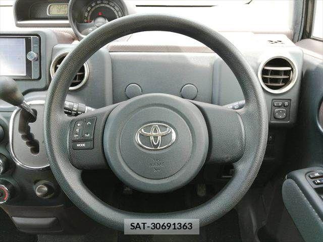 Toyota SPADE 2015-03 8102006-10