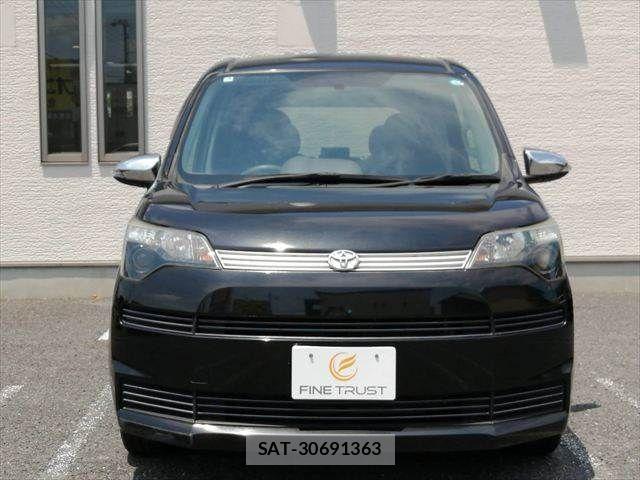 Toyota SPADE 2015-03 8102006-13
